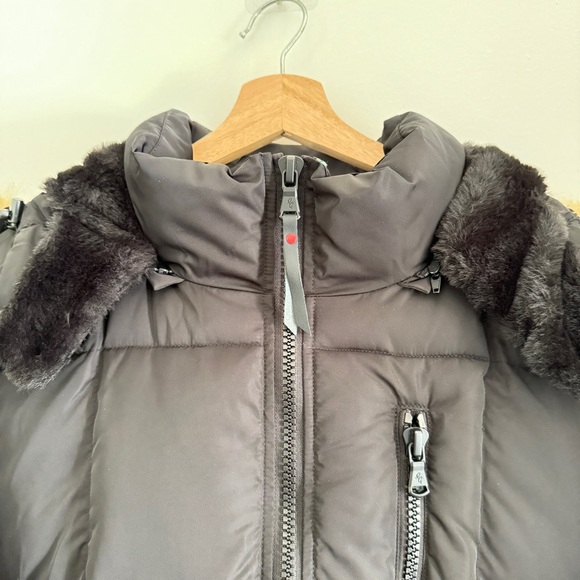 Robert Graham Hooded Black Puffer Jacket - Picture 6 of 9